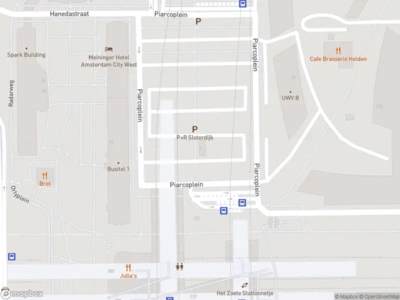 Traumahelikopter met grote spoed naar de Piarcoplein in Amsterdam