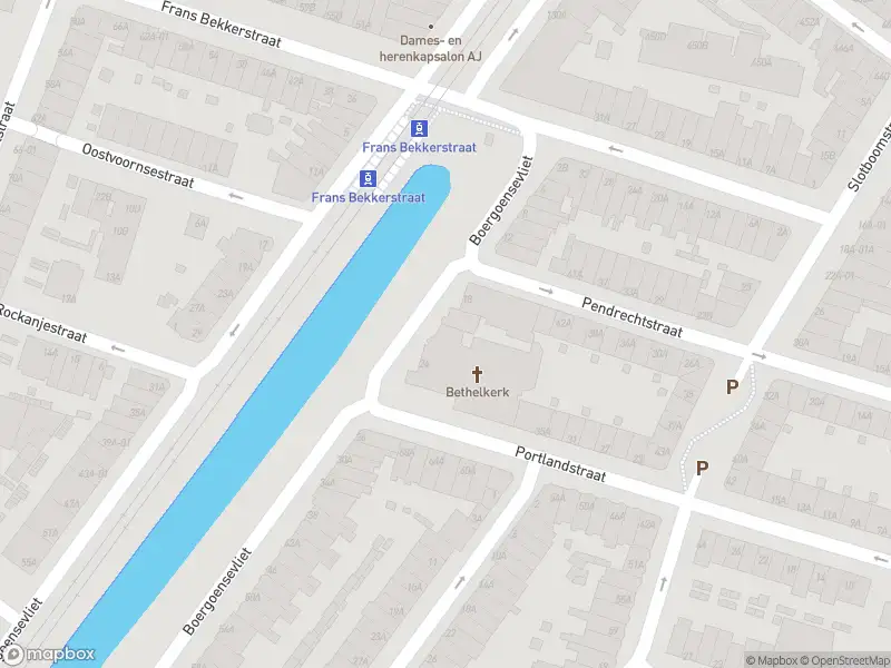 Ambulance met grote spoed naar de Boergoensevliet in Rotterdam
