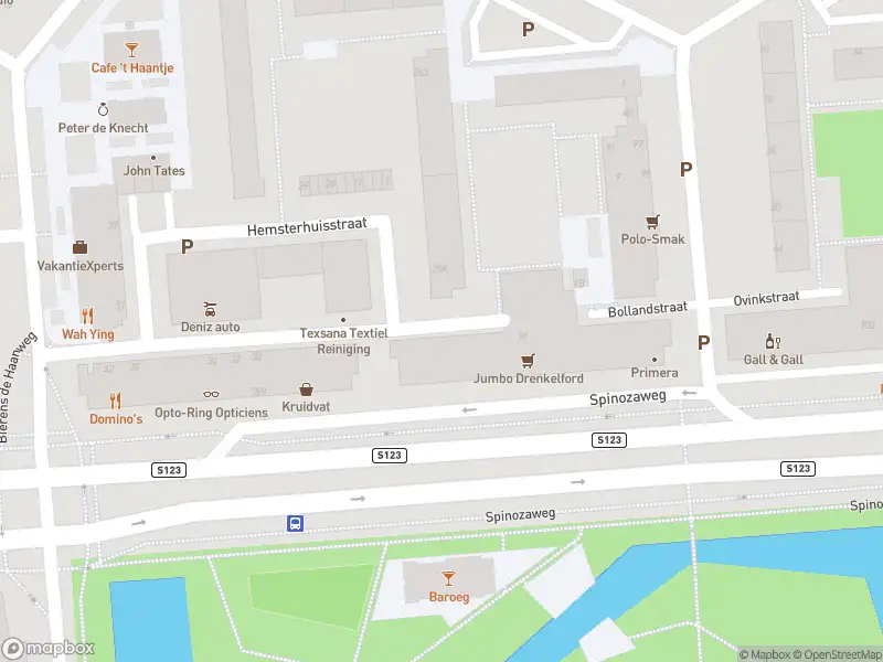 Ambulance met gepaste spoed naar de Bollandstraat in Rotterdam