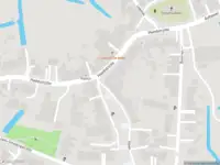 Brandweer met grote spoed naar de Ayttawei in Reduzum vanwege afhijsen patient