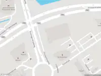 Brandweer met grote spoed naar de Elzenstraat in Leeuwarden vanwege voertuigbrand