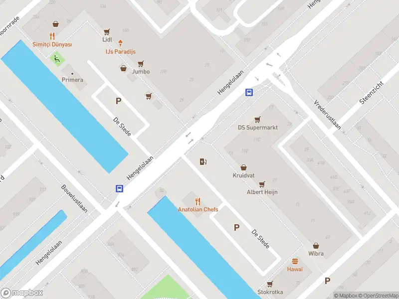 Ambulance met gepaste spoed naar de De Stede in 's-Gravenhage