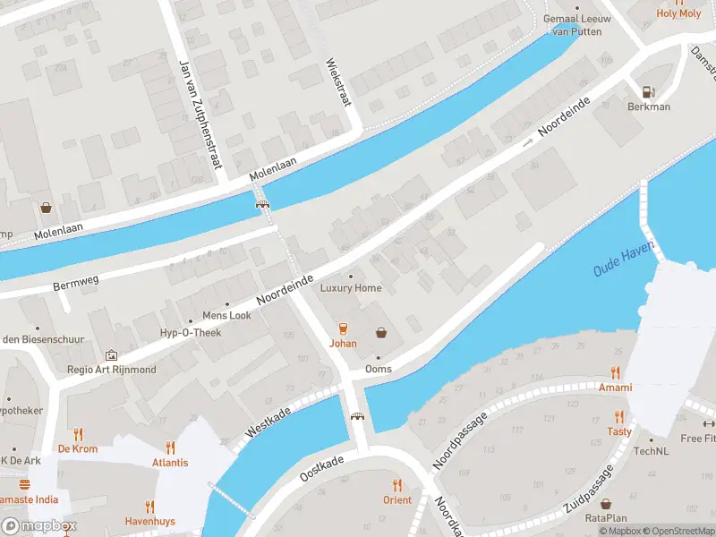 Ambulance met grote spoed naar de Noordeinde in Spijkenisse