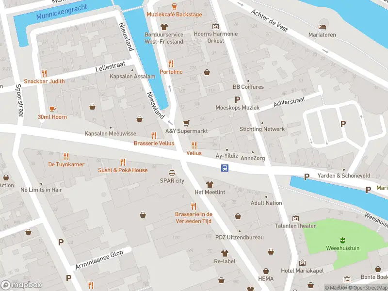 Ambulance met grote spoed naar de Koepoortsplein in Hoorn
