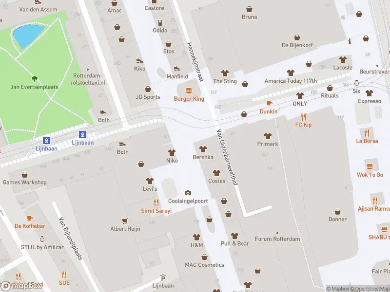 Ambulance met grote spoed naar de Lijnbaan in Rotterdam