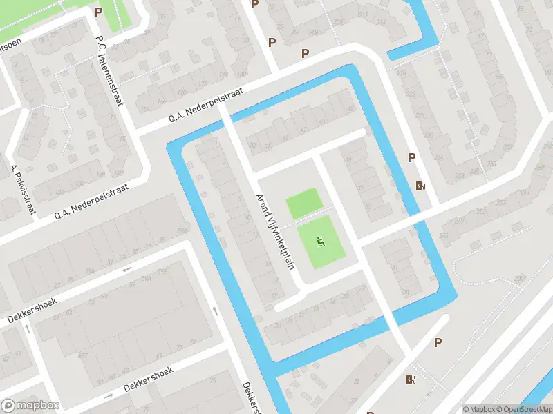 Ambulance met grote spoed naar de Arend Vijfvinkelplein in 's-Gravenhage