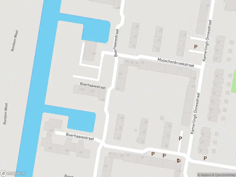 Ambulance met grote spoed naar de Boerhaavestraat in Vlaardingen