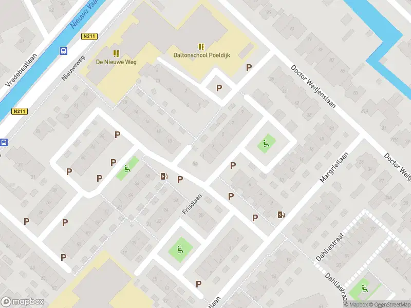 Ambulance met grote spoed naar de Willem-Alexanderlaan in Poeldijk