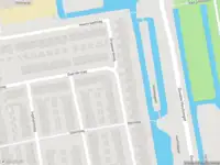 Ambulance met grote spoed naar de Landmeterslag in Gouda