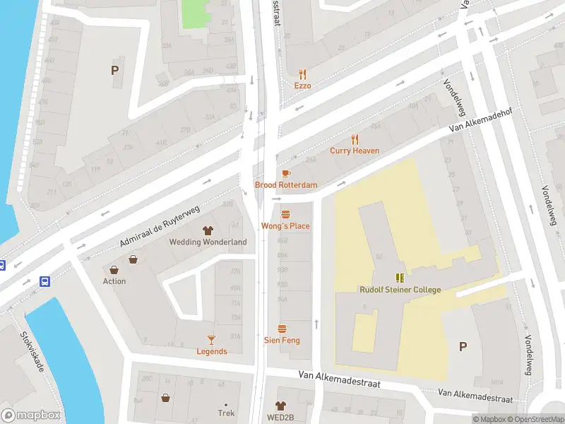 Ambulance met grote spoed naar de Jonker Fransstraat in Rotterdam