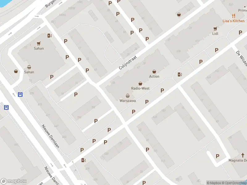 Ambulance met gepaste spoed naar de Monseigneur Nolenslaan in Schiedam