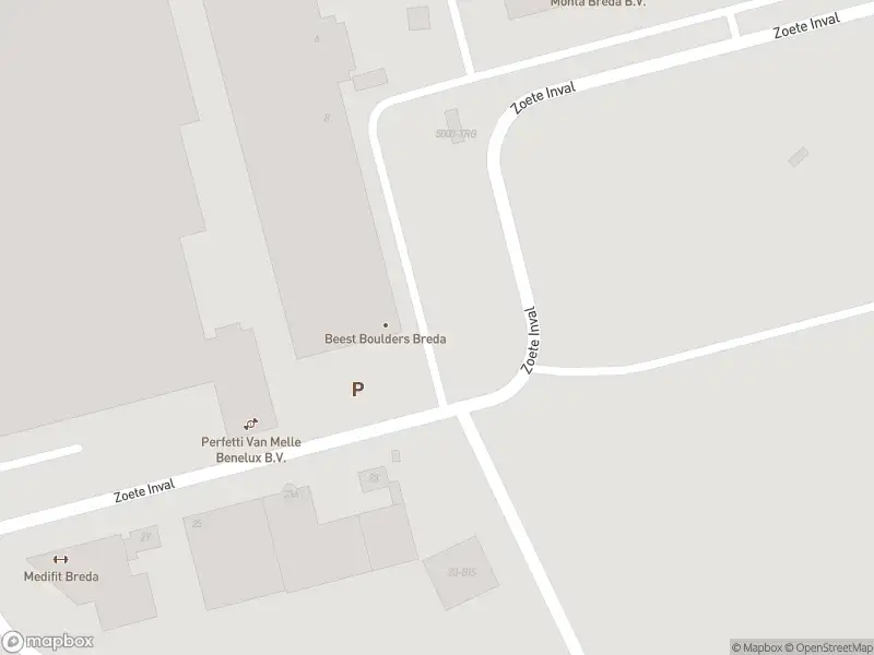 Brandweer met gepaste spoed naar de Zoete Inval in Breda vanwege een buitenbrand