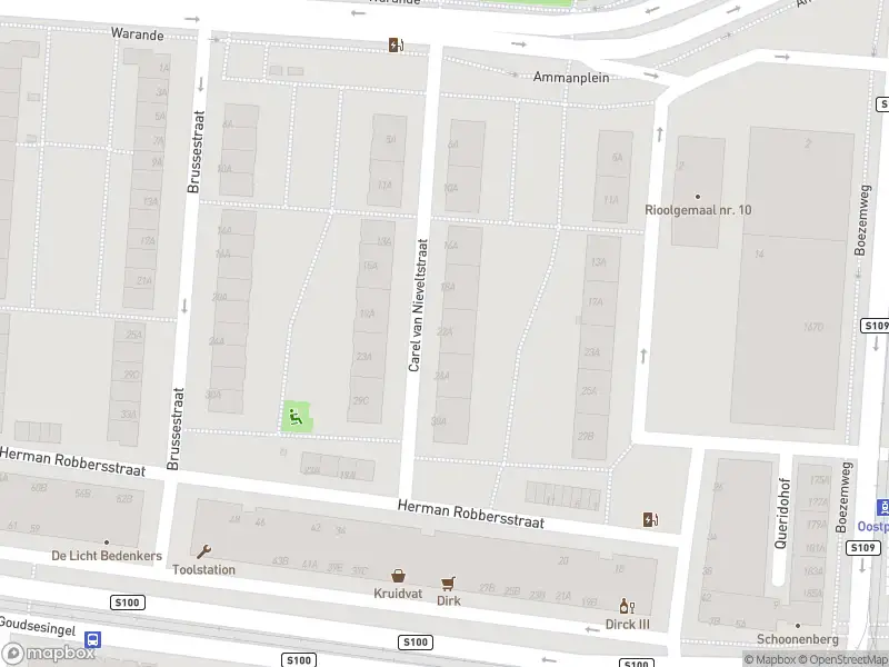 Ambulance met grote spoed naar de Carel van Nieveltstraat in Rotterdam