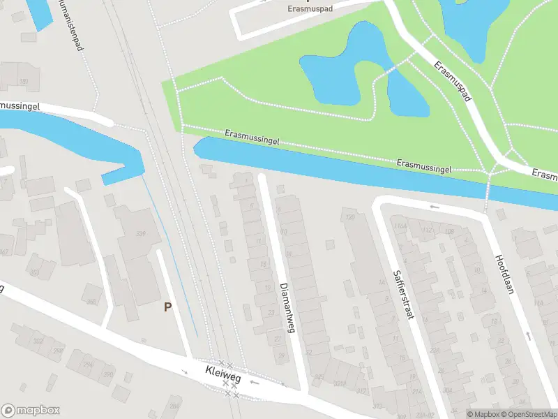 Ambulance met grote spoed naar de Diamantweg in Rotterdam