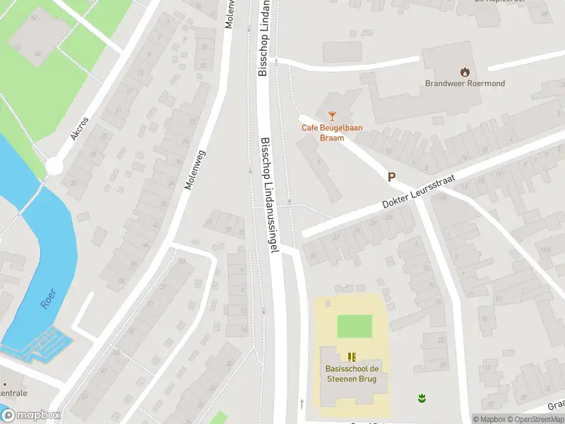 Politie naar de Bisschop Lindanussingel in Roermond vanwege aanrijding met letsel