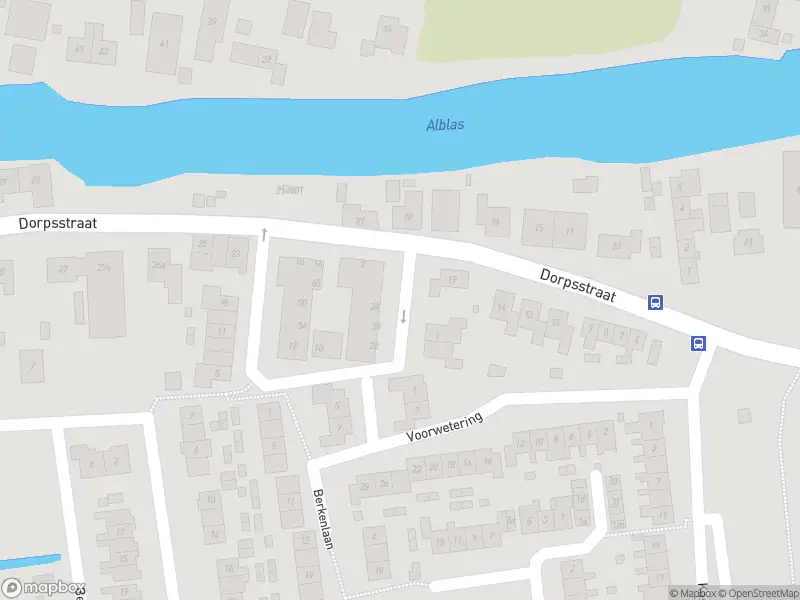 Ambulance met grote spoed naar de Burgemeester Boudet van Damstraat in Oud-Alblas
