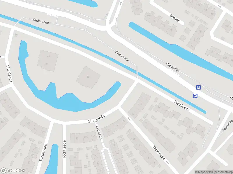 Ambulance met gepaste spoed naar de Sluisleede in Barendrecht