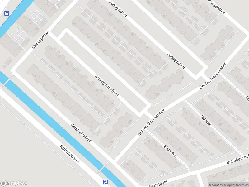 Ambulance met grote spoed naar de Granny Smithhof in Zoetermeer