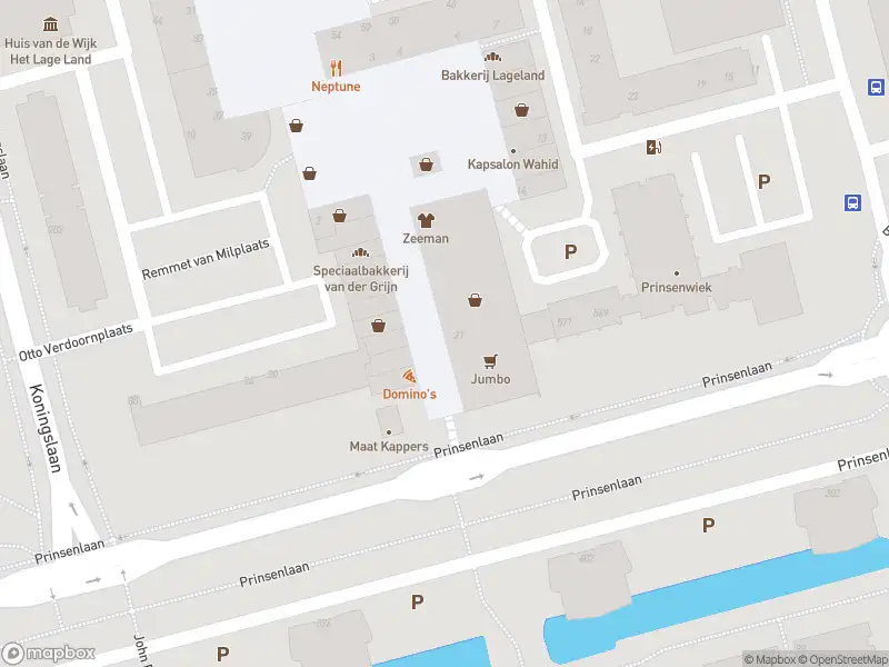 Ambulance met grote spoed naar de Samuel Esmeijerplein in Rotterdam