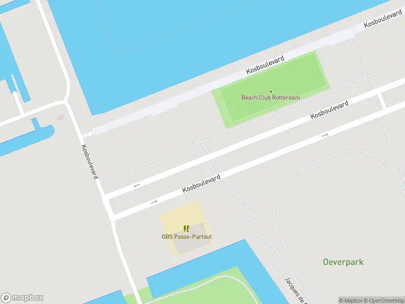 Ambulance met gepaste spoed naar de Kosboulevard in Rotterdam