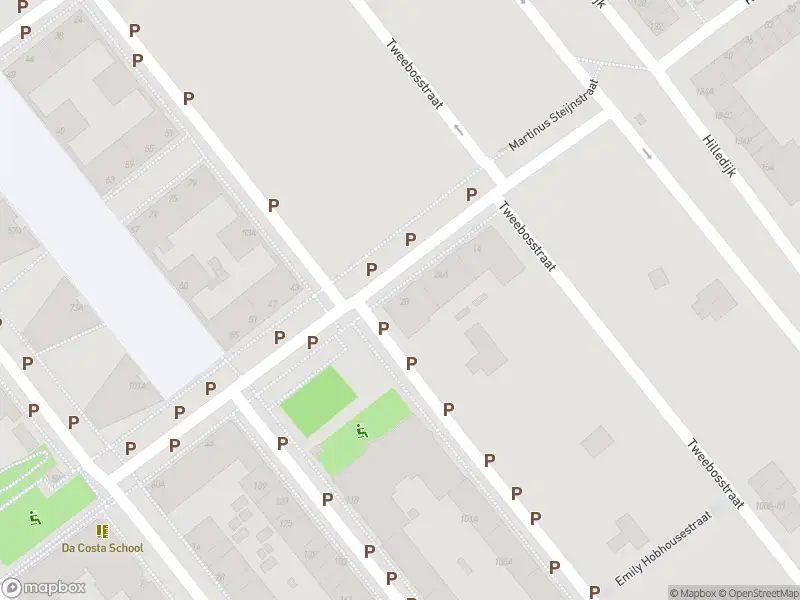 Ambulance met grote spoed naar de Martinus Steijnstraat in Rotterdam