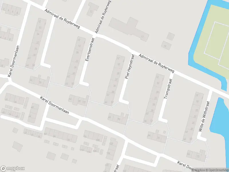 Ambulance met grote spoed naar de Piet Heynstraat in Papendrecht