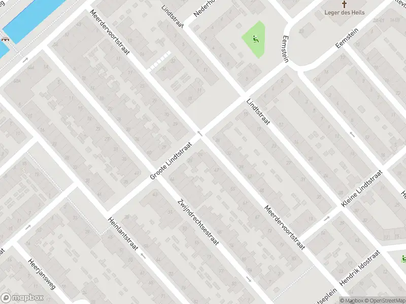 Ambulance met gepaste spoed naar de Groote Lindtstraat in Rotterdam