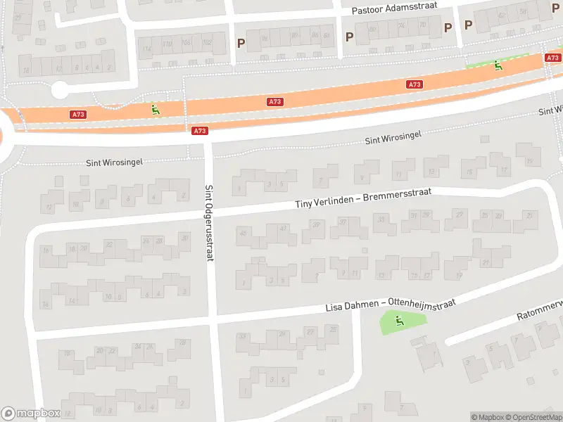 Brandweer met grote spoed naar de Tiny Verlinden - Bremmersstraat in Roermond vanwege gebouwbrand