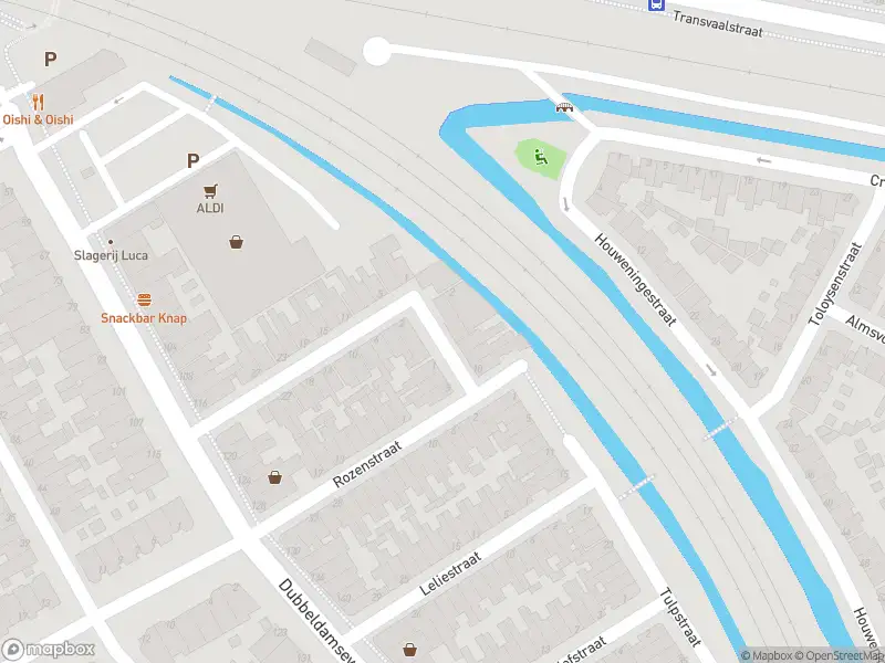 Ambulance met gepaste spoed naar de Rozendwarsstraat in Dordrecht