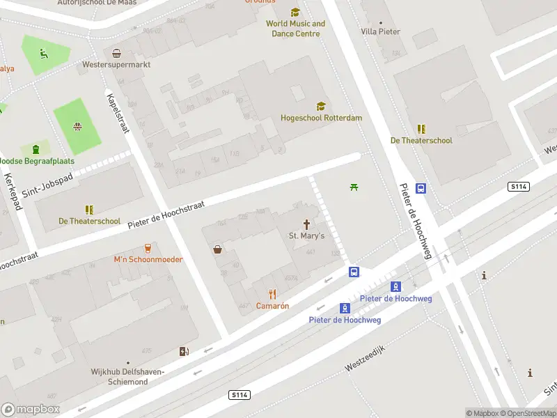 Ambulance met grote spoed naar de Pieter de Hoochstraat in Rotterdam