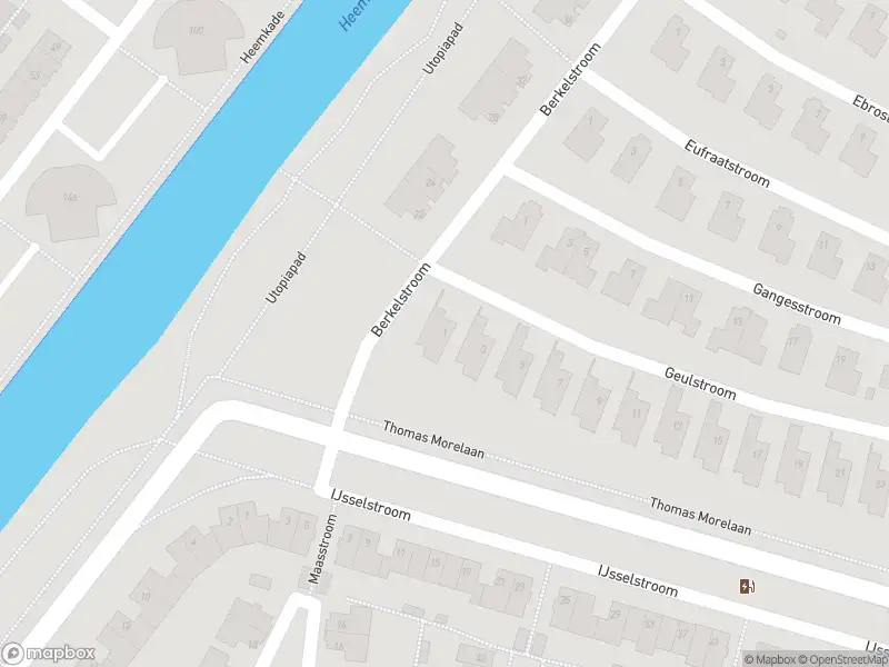 Ambulance met grote spoed naar de Geulstroom in Zoetermeer