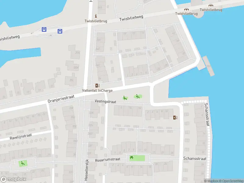 Brandweer met gepaste spoed naar de Vestingstraat in Zwolle