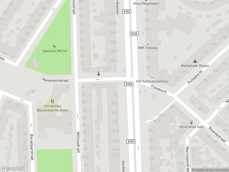 Ambulance met gepaste spoed naar de Dordtselaan in Rotterdam