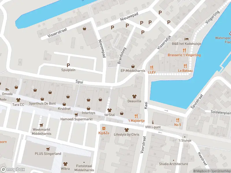 Ambulance met gepaste spoed naar de Spuiplein in Middelharnis