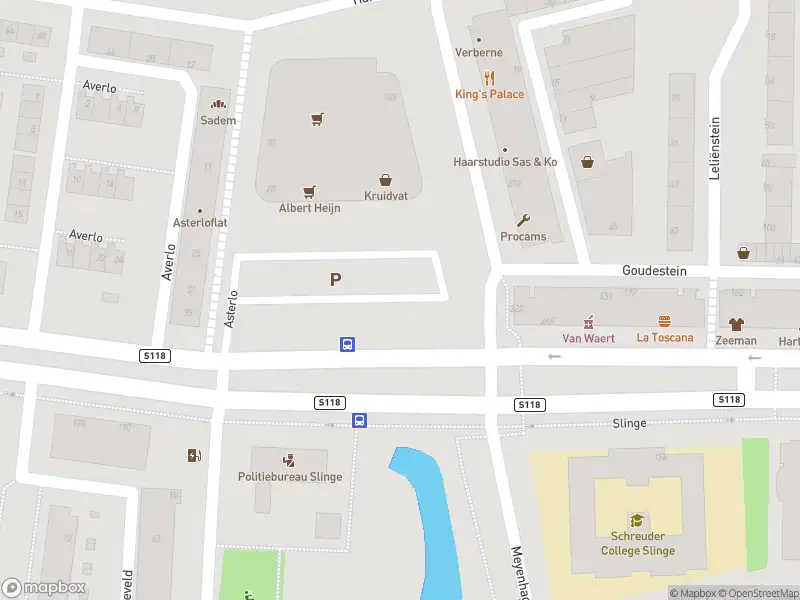 Ambulance met grote spoed naar de Meyenhage in Rotterdam