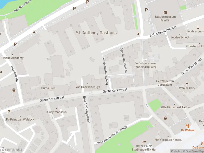 Brandweer met grote spoed naar de Wijde Gasthuissteeg in Leeuwarden vanwege gebouwbrand