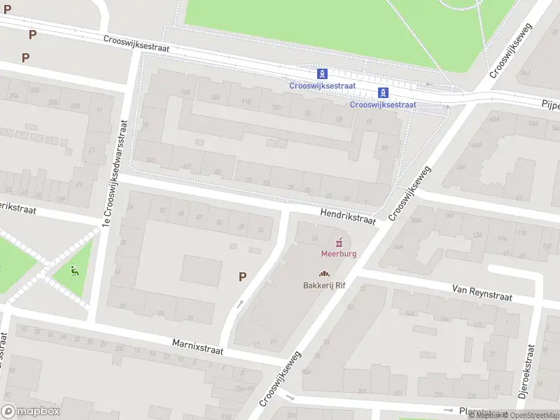 Ambulance met grote spoed naar de Hendrikstraat in Rotterdam