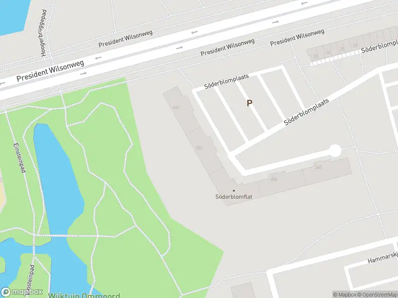 Ambulance met gepaste spoed naar de Söderblomplaats in Rotterdam