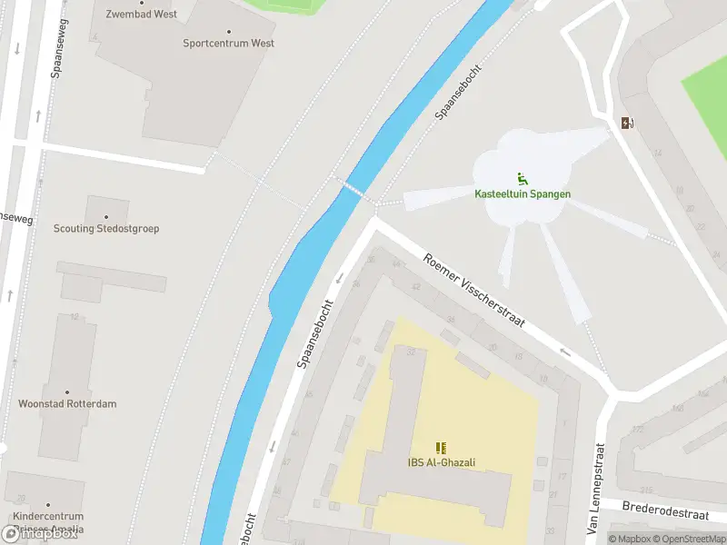 Ambulance met grote spoed naar de Spaansebocht in Rotterdam