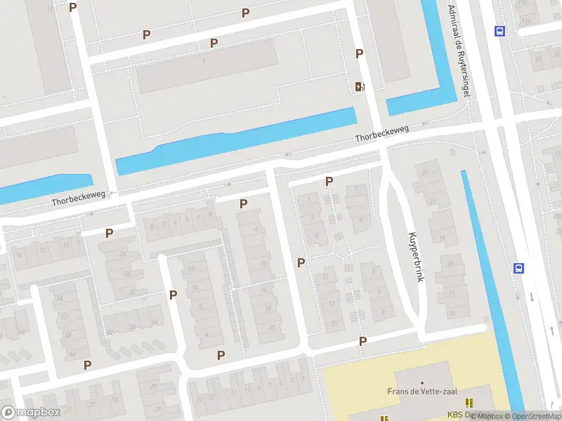 Ambulance met gepaste spoed naar de Van Hogendorpweg in Voorschoten