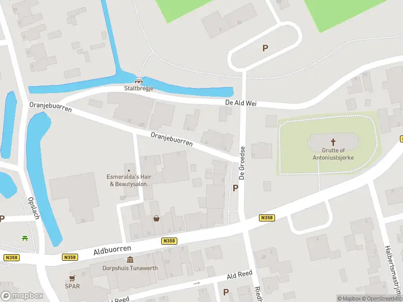 Brandweer met grote spoed naar de Oranjebuorren in Ternaard