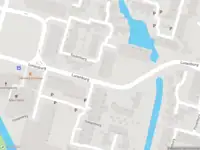 Ambulance met grote spoed naar de Toutenburg in Dordrecht