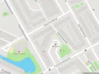 Brandweer met grote spoed naar de Patrice Lumumbastraat in Amsterdam vanwege voertuigbrand