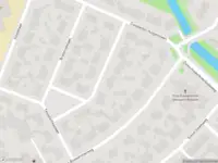 Brandweer met grote spoed naar de Constantijn Huijgenslaan in Bussum vanwege een buitenbrand