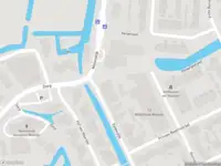 Brandweer met grote spoed naar de Dorp in Waarder vanwege voertuigbrand