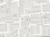 Brandweer met grote spoed naar de Prins Willem-Alexanderplein in Benthuizen vanwege voertuigbrand