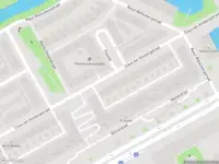 Brandweer met gepaste spoed naar de Claus van Amsbergstraat in Amsterdam