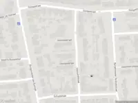 Ambulance met gepaste spoed naar de Overhandstraat in Pernis Rotterdam