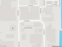 Brandweer met grote spoed naar de Verbreepark in Benthuizen vanwege voertuigbrand