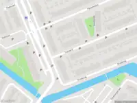 Ambulance met grote spoed naar de Tuineerd in Delfgauw